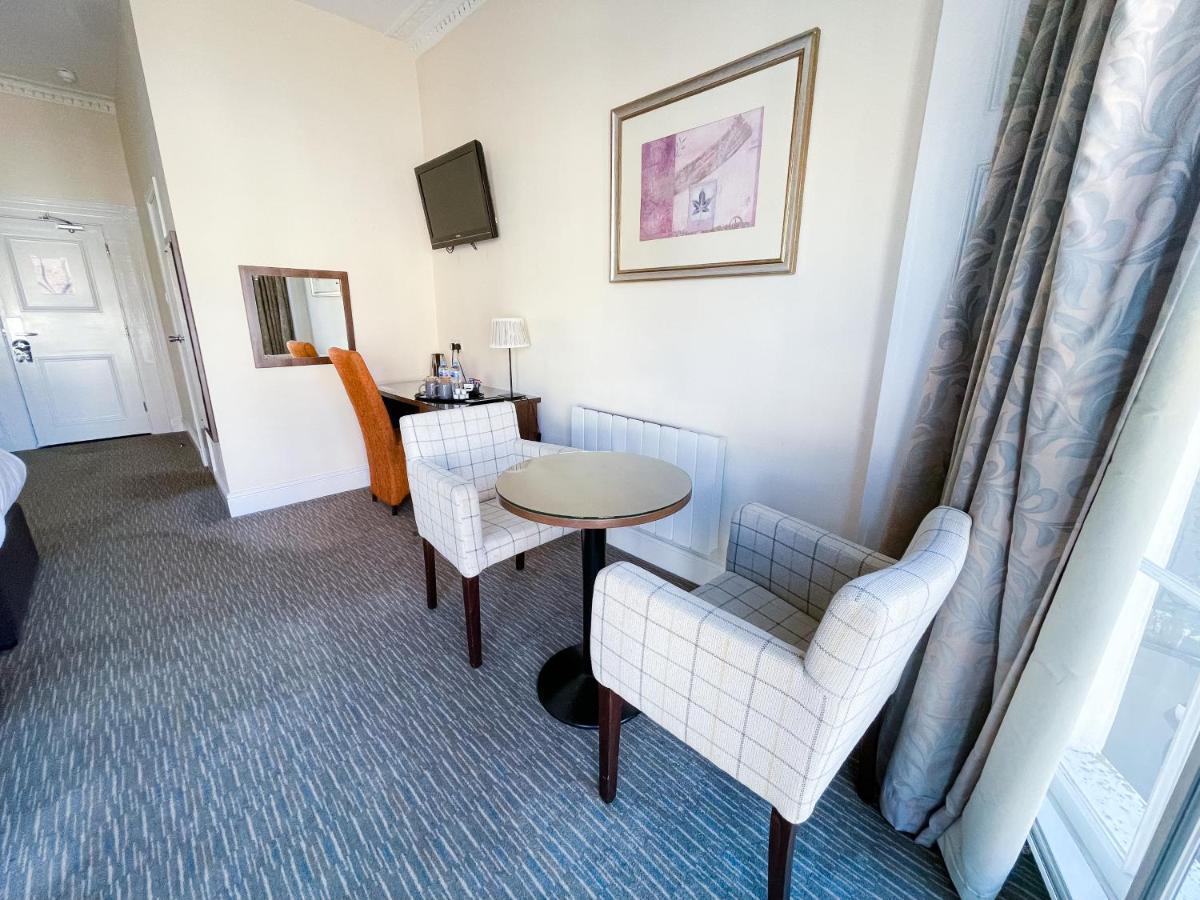 The Star And Garter Hotel Andover Esterno foto