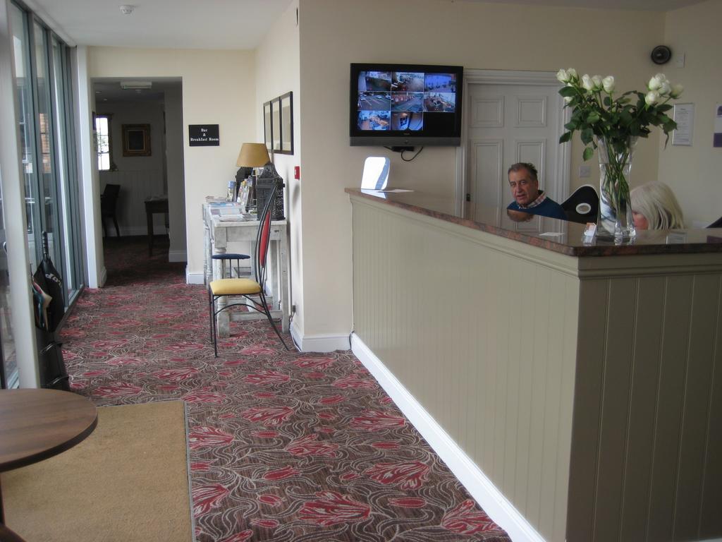 The Star And Garter Hotel Andover Esterno foto